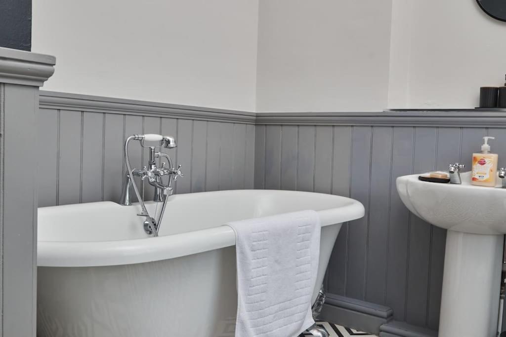 Cosy 3-Bedroom House In Seaham - Street Parking Zewnętrze zdjęcie