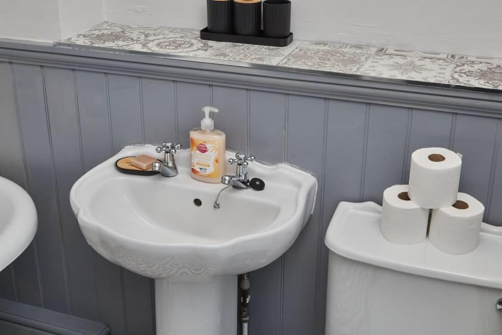 Cosy 3-Bedroom House In Seaham - Street Parking Zewnętrze zdjęcie
